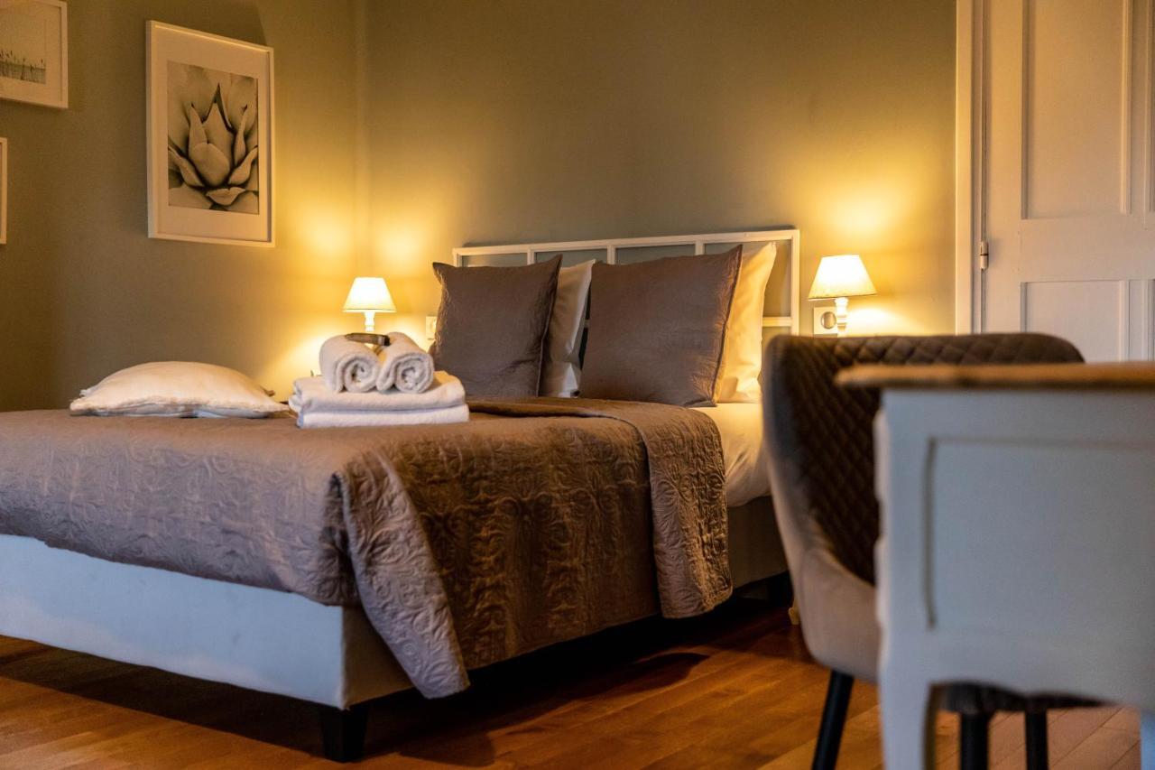 Hotel O Chateau Hayange Экстерьер фото