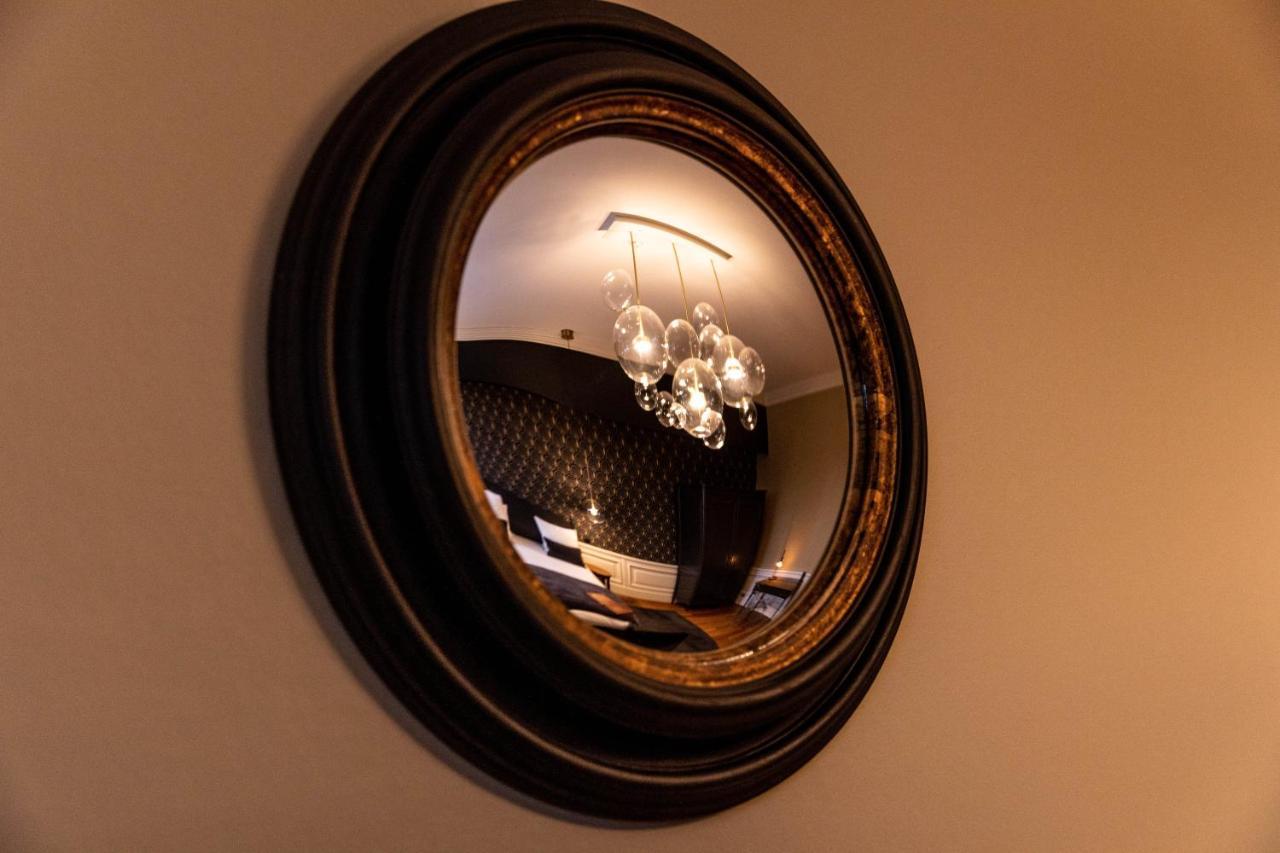 Hotel O Chateau Hayange Экстерьер фото