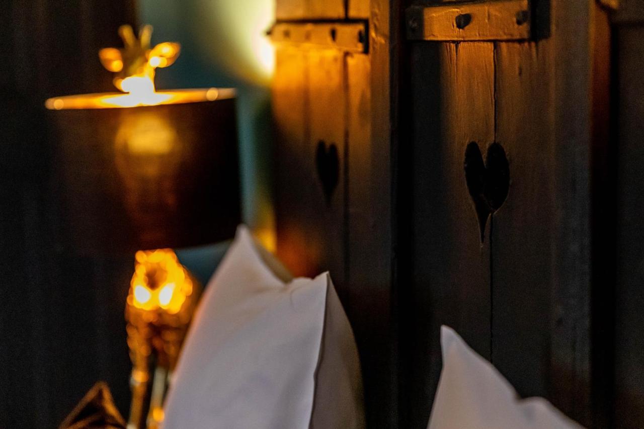 Hotel O Chateau Hayange Экстерьер фото