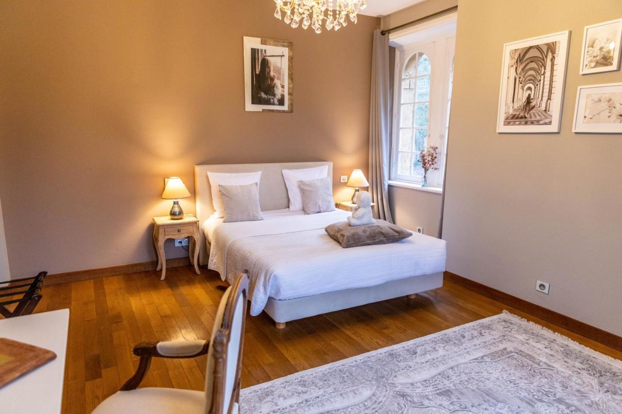 Hotel O Chateau Hayange Экстерьер фото