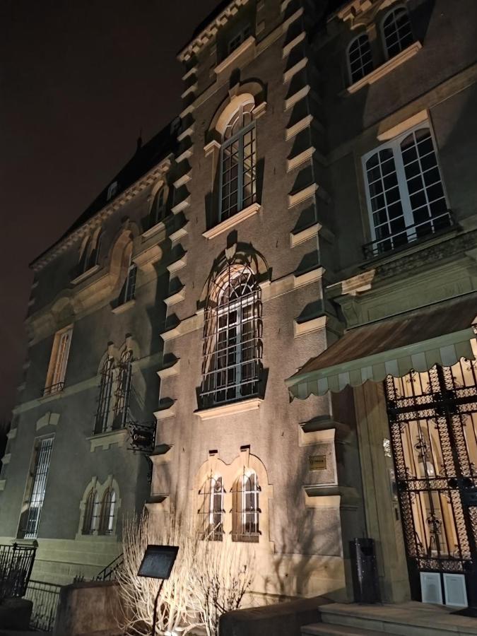 Hotel O Chateau Hayange Экстерьер фото