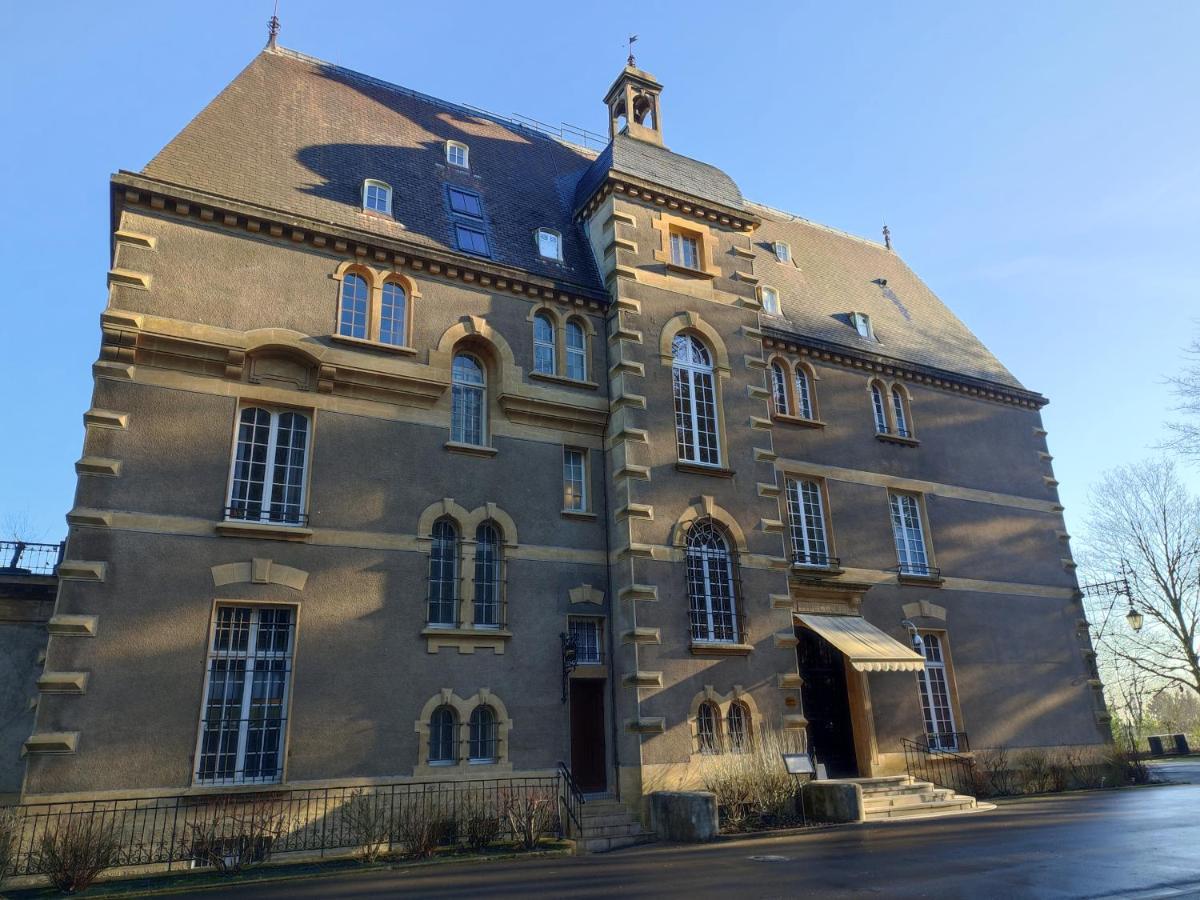 Hotel O Chateau Hayange Экстерьер фото