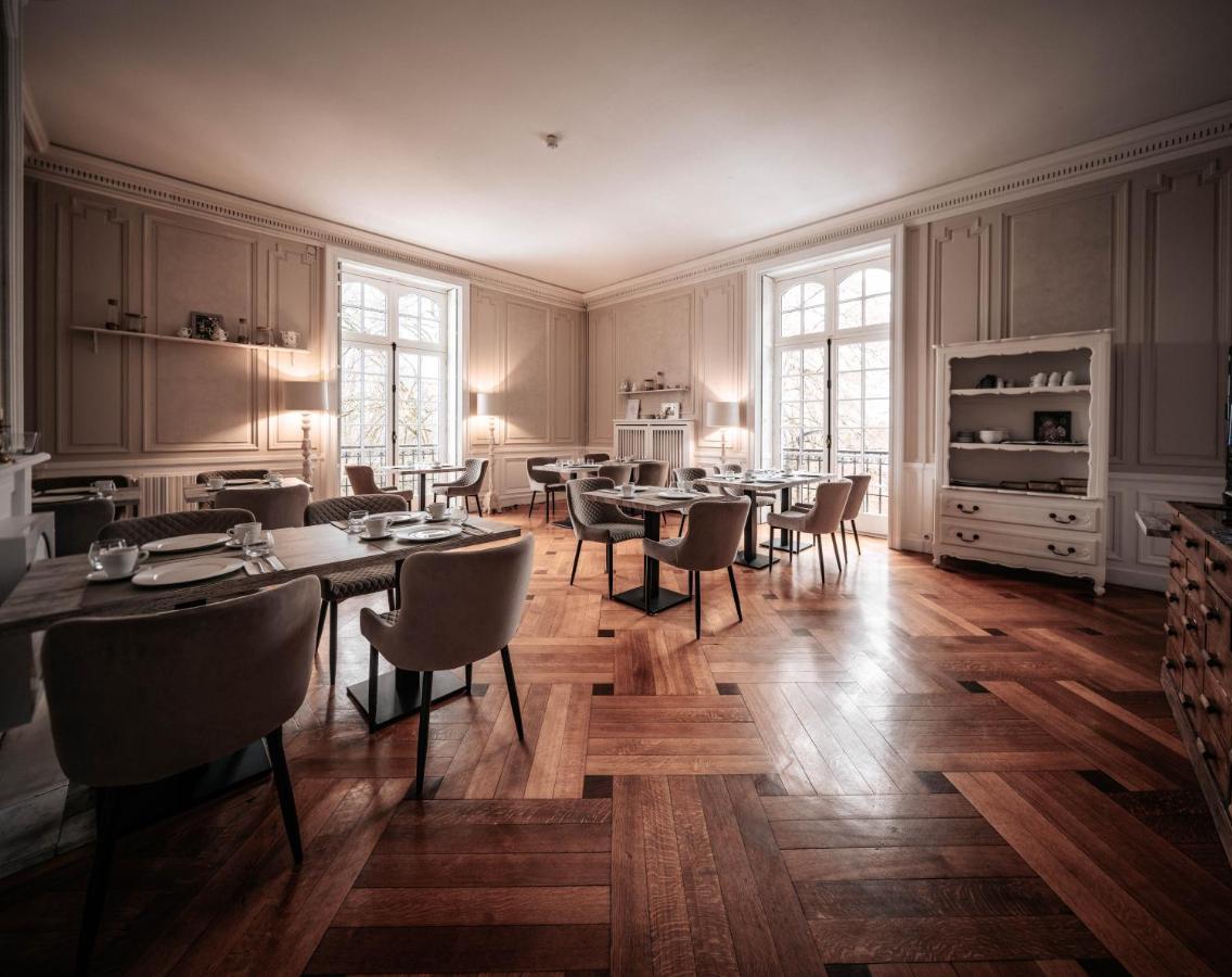 Hotel O Chateau Hayange Экстерьер фото
